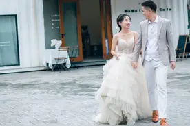 女王嫁到 全城热恋｜惊喜求婚感动女孩：谢谢你给了我想要的仪式感图片