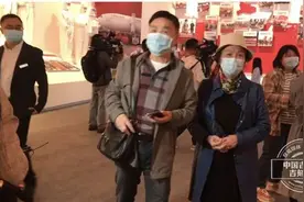 还记得来长春感谢吉林医疗队的曹阿姨吗？我们在武汉又遇到她了图片