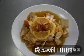 萝卜皮花菜梗做成泡菜，集齐光盘打卡可得手工馒头，这个食堂节约粮食出新招图片