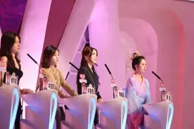 《非诚勿扰》迎来“逆生长”男博士，男嘉宾示范如何破解异地难题图片