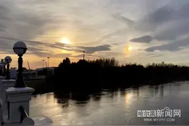 冰城被“两个太阳”刷屏，二日当头照到底咋回事？图片