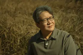 徐浩峰：武术没有套路这回事，把习武人当作一个职业来拍丨人物图片