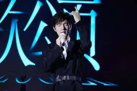 王晰携新专辑北京签唱 巡回音乐会正式启动图片