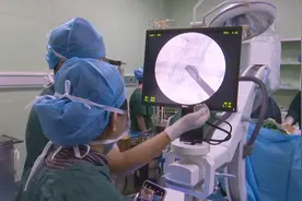泰安新泰市翟镇煤矿医院成功采用生物陶瓷棒技术治疗股骨头图片