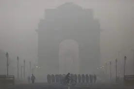 印度疫情和雾霾交织，专家：空气污染加剧印新冠疫情图片