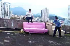 男子感情受挫欲轻生 民警几句“家乡话”拉近距离打开其心结图片