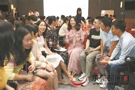 “玫瑰之约”为218名高才生牵线搭桥图片
