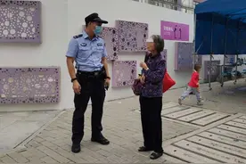 90岁阿婆看望生病的70岁女儿，不幸迷路，幸遇宝安警方图片