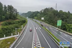 重庆：南两高速建成通车图片