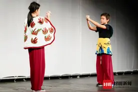 刘烨爱子诺一长大了，喜欢孙悟空的他和妹妹一起在成都首演《红孩儿》图片