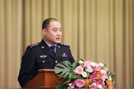 抗击新冠疫情的他们说：“也曾彷徨却从未想过退缩，因为身后就是亲人和家园”图片