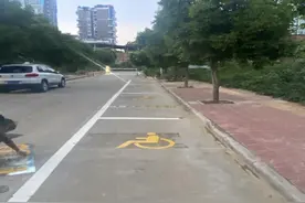 绵阳有残疾人专用停车位了，残疾人免费使用图片