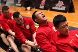 一场力量和技巧的比拼！百余名中国“大力士”齐聚嘉定参加拔河比赛图片
