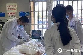 陕西25岁女子做面部整形手术时停止心跳，男友：进去不久医生出来说呼吸停了图片