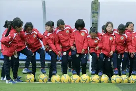 全国首支彝族女子足球队组建 深入大凉山选拔好苗子图片