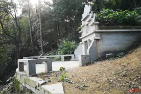 四川达州一退休教师修建双人活人墓 相关部门：当事人已同意拆除图片