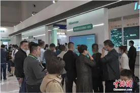 用科技手段破解“小眼镜”难题 海信教育显示亮出绝招图片