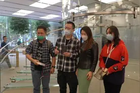 iPhone12蓝色款黄牛价过山车：加价幅度逾千跌回数百图片