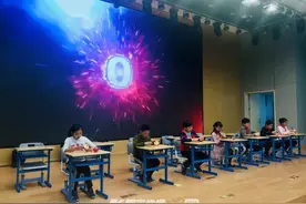 8秒系鞋带，2分钟钉扣子，削一条不断的苹果皮！卖小孩子们创下不少劳动新纪录图片