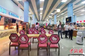 Hello Kitty食堂现身海南大学 装修风格粉嫩“小清新”图片