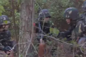 精通23项绝杀本领！特战女兵结婚了图片