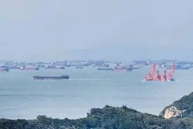 大陆渔船“围马祖岛”？台“海巡队”澄清：在“线外”水域经过图片