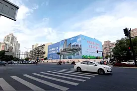 窄到仅有60公分的“人行道”，走路不怕吗？整改图片