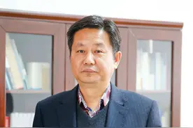 合肥一中校长封安保不再兼任合肥六中校长图片