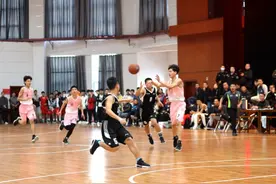 汉阴县初级中学在安康市中学生篮球锦标赛夺冠图片
