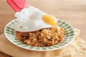 剩米饭别浪费，除了蛋炒饭，这样做也简单美味图片