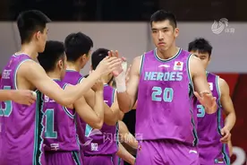 哈里斯32分难救主 山东西王91-103不敌青岛男篮图片