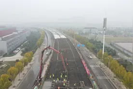 湘江大道沙河大桥主线全线拉通，年底具备通车条件图片