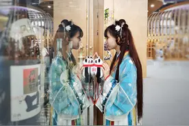 酒博会 |  95后汉服小姐姐来了！代你“huo”遍各大白酒图片