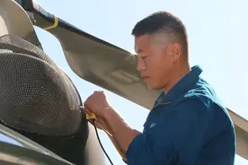 他是谁？凭啥“管天管地”？图片