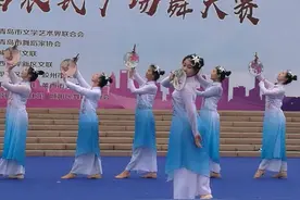 青岛市第二届农民广场舞大赛在城阳举行 14支舞蹈队现场比拼图片