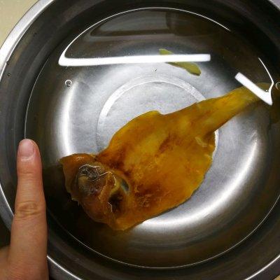 花胶海参与羊肚菌怎样搭配炖汤 2026年海参花胶煲羊肚菌汤的做法 花胶海参与羊肚菌怎样搭配炖汤 2026年海参花胶煲羊肚菌汤的做法