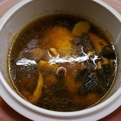 花胶海参与羊肚菌怎样搭配炖汤 2026年海参花胶煲羊肚菌汤的做法