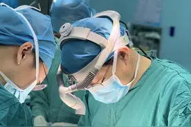 得了甲状腺癌又担心手术留下“吓人”的疤痕？颈部无瘢痕手术带来更多选择图片