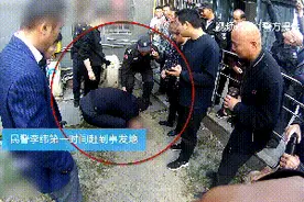 与死神赛跑！3岁男童从3楼跌落，民警“教科书式急救”图片