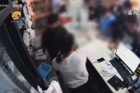 泉州外卖员等餐崩溃砸东西被店家打，获赔四千元，商家暂停业图片