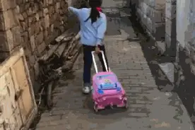 女儿数学考了100分，爸爸唱歌庆祝误发到家长群图片