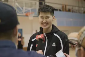 首钢女篮的第一得分点为什么只给自己打8分，她这样说图片
