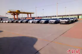 哈铁开通国内商品汽车运输新通道图片