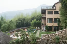 中共中央建议：探索宅基地所有权、资格权、使用权分置实现形式图片