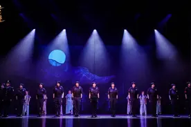 首部禁毒题材音乐剧《重生》上演，讲述边陲缉毒警生死故事图片