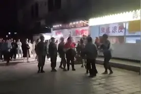 萍乡学院回应“老师酒后踢打学生”：系水电班职工，停职检查视频封面