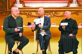 央视综艺《金牌喜剧班》开录，陈佩斯、英达、郭德纲亮相导师席图片