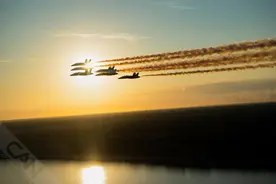 蓝天使飞行表演队将在2021年启用F/A-18E/F飞机1/9图片