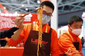 最辣火鸡面来进博会了！3倍辣你敢尝试么？图片