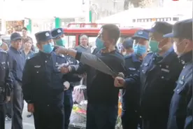 无为：2岁女孩黄金挂坠被盗 蟊贼在庙会夜市被抓图片